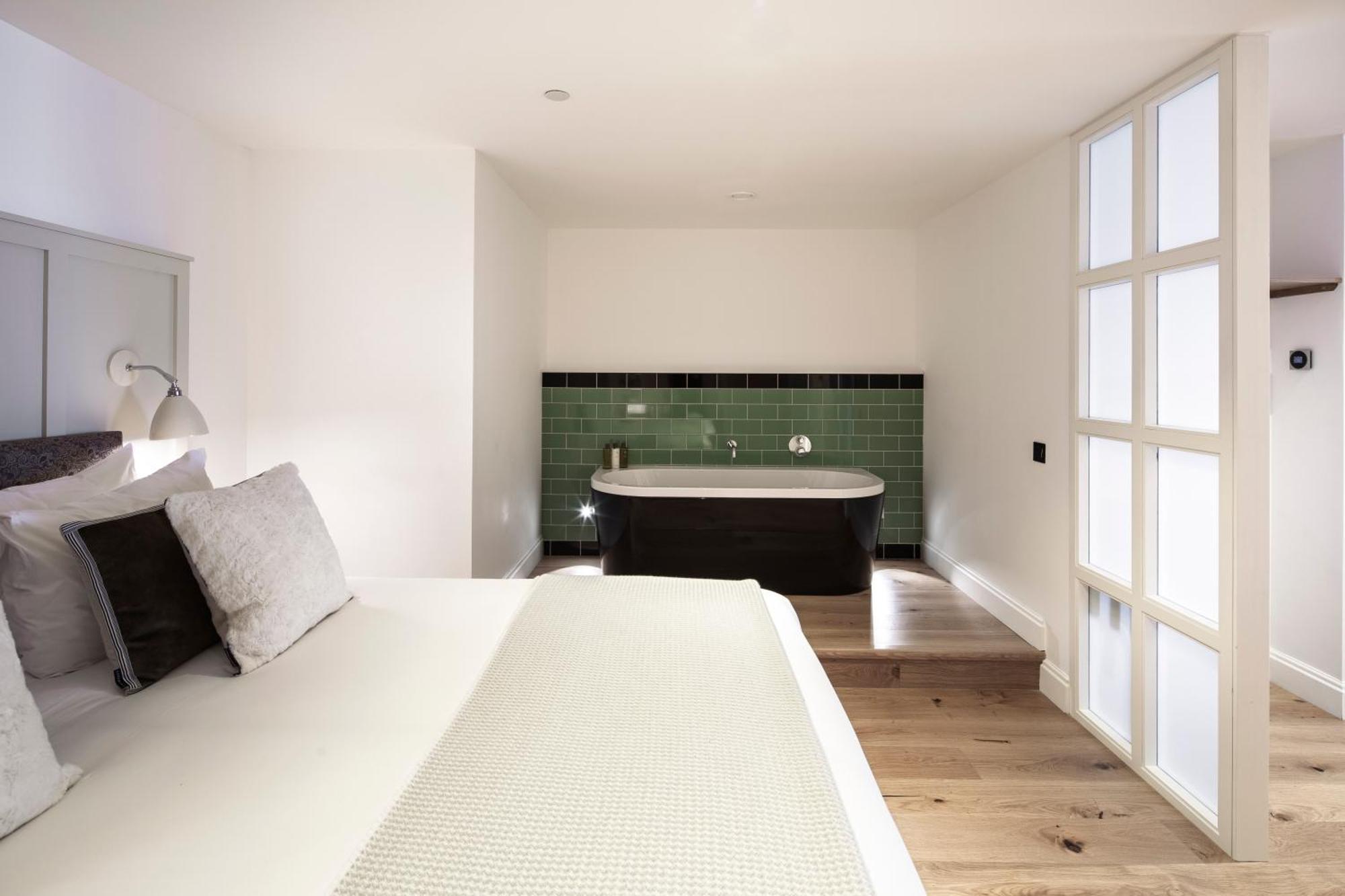 Cheval Old Town Chambers Aparthotel